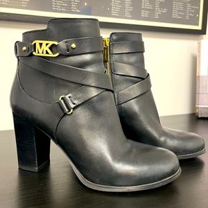 Michael Kors Size 9 Booties